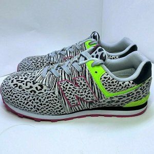 New Balance 574 Women's Animal Print Athletic Shoe Neon Pink Leopard Size 6 Wide